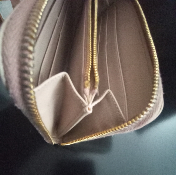 Prada Saffiano Leather Bow Long Zip Wallet - Picture 8 of 14